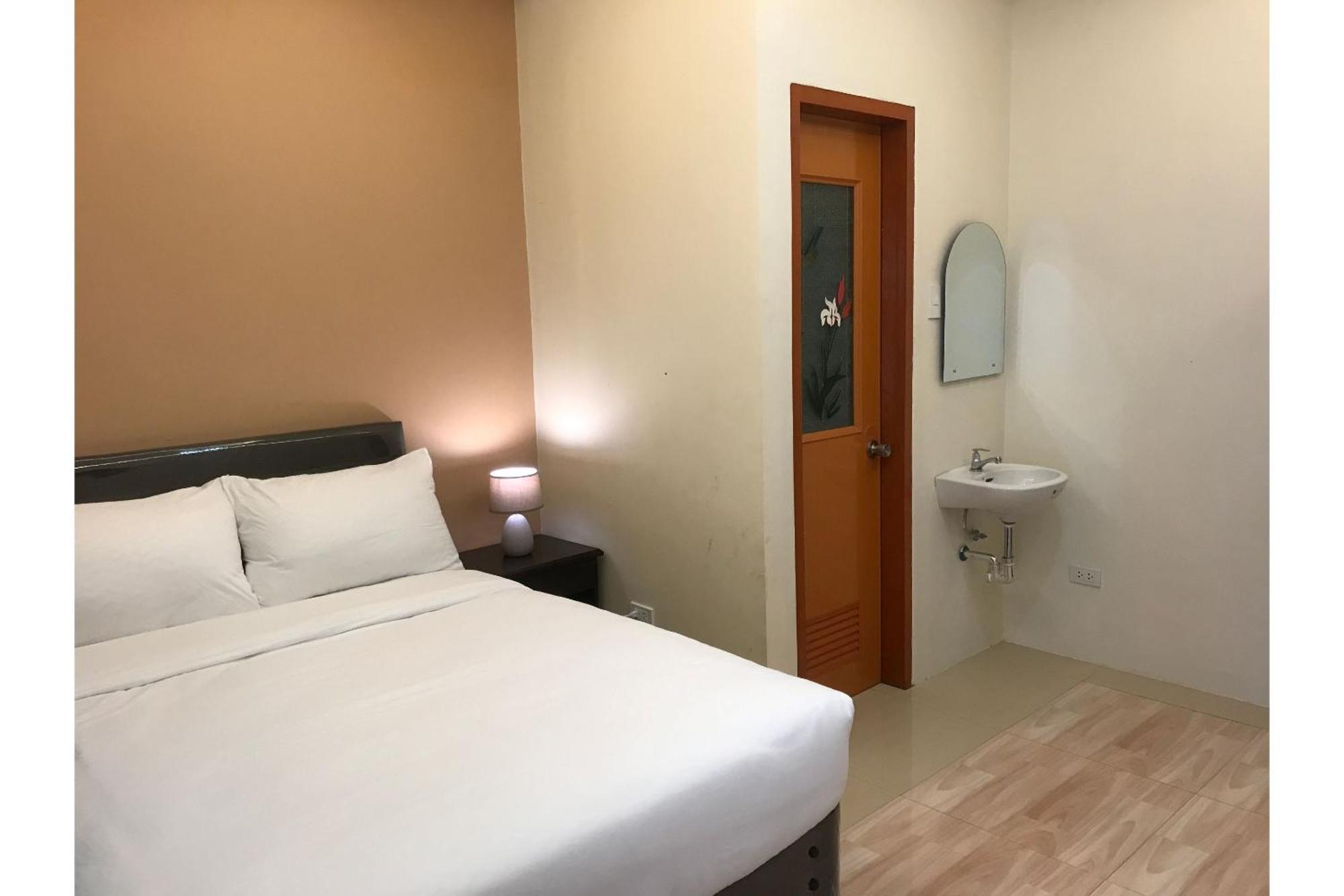 Guest Hotel Нага Екстер'єр фото